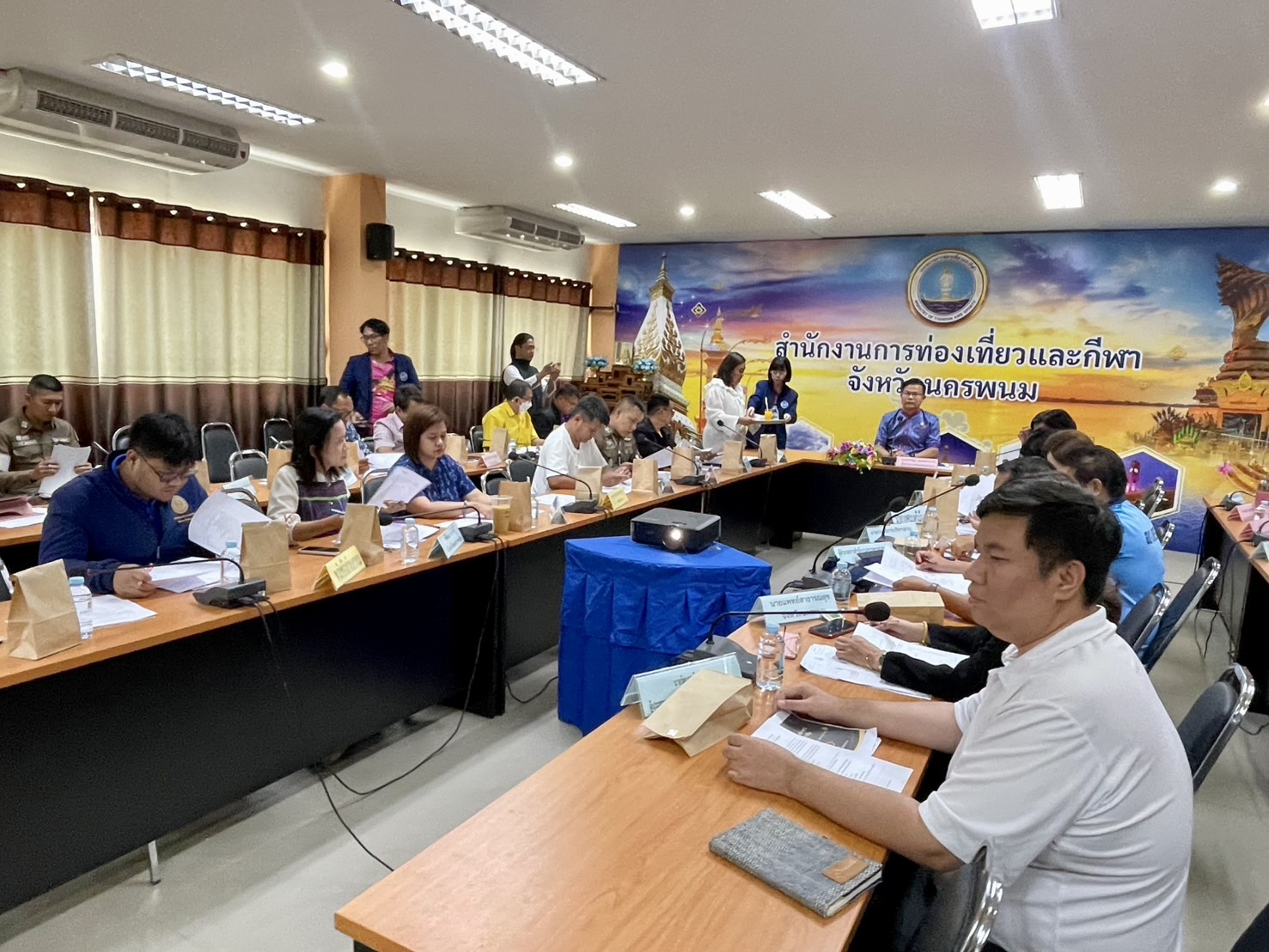 พช.นครพนม ร่วมประชุมคณะกรรมการดำเนินการจัดงานประเพณีสงกรานต์นครพนม ประจำปี 2568