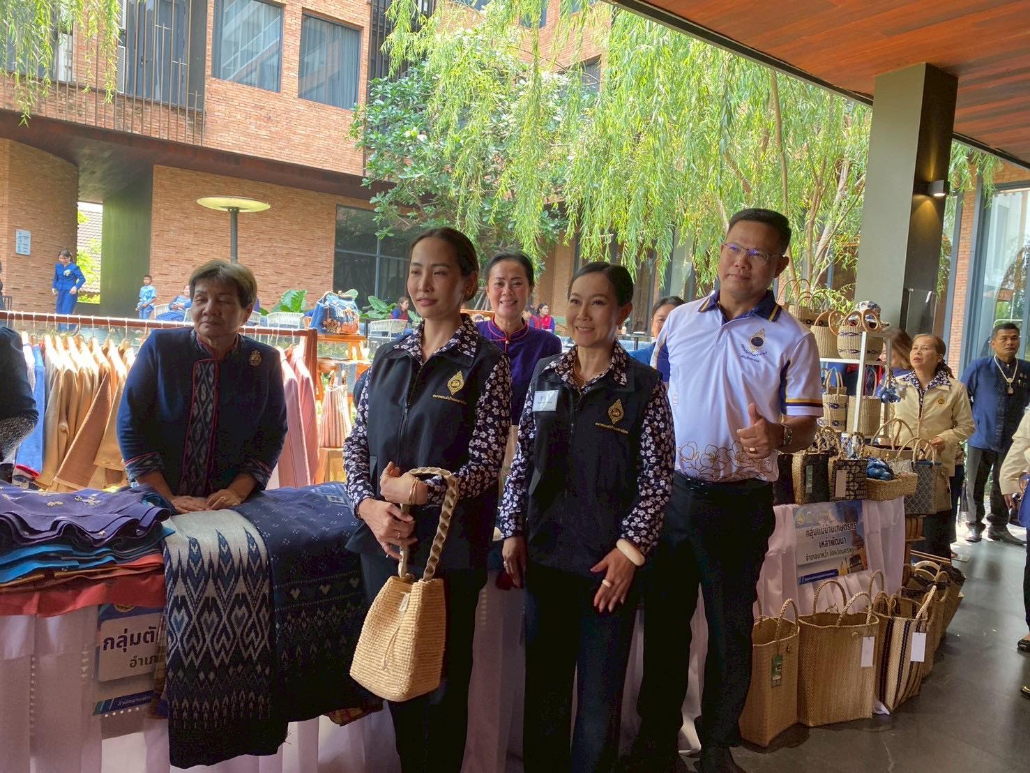 นครพนม จัดแสดงผลิตภัณฑ์ OTOP เด่น จังหวัดนครพนม ในการประชุมแม่บ้านมหาดไทย 20 จังหวัดภาคตะวันออกเฉียงเหนือ