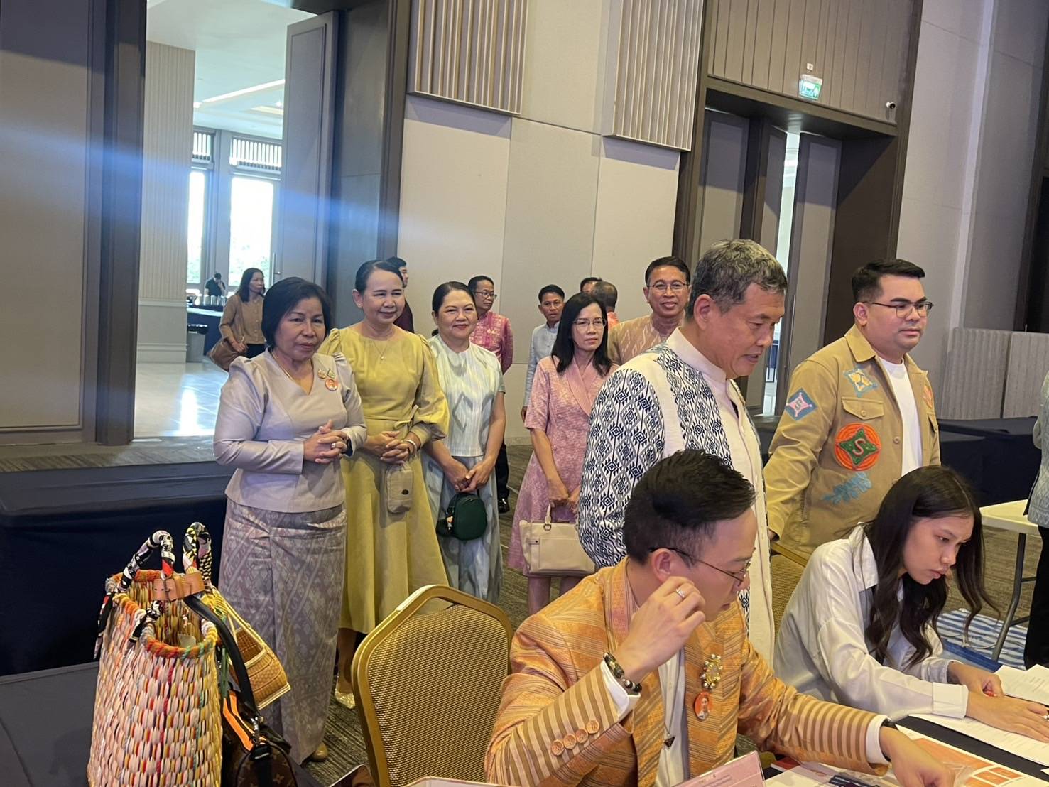 พช.นครพนม ร่วม Coaching ผ้าลายพระราชทาน “ผ้าลายสิริราชพัสตราภรณ์” และงานหัตถกรรมประจำปี 2568