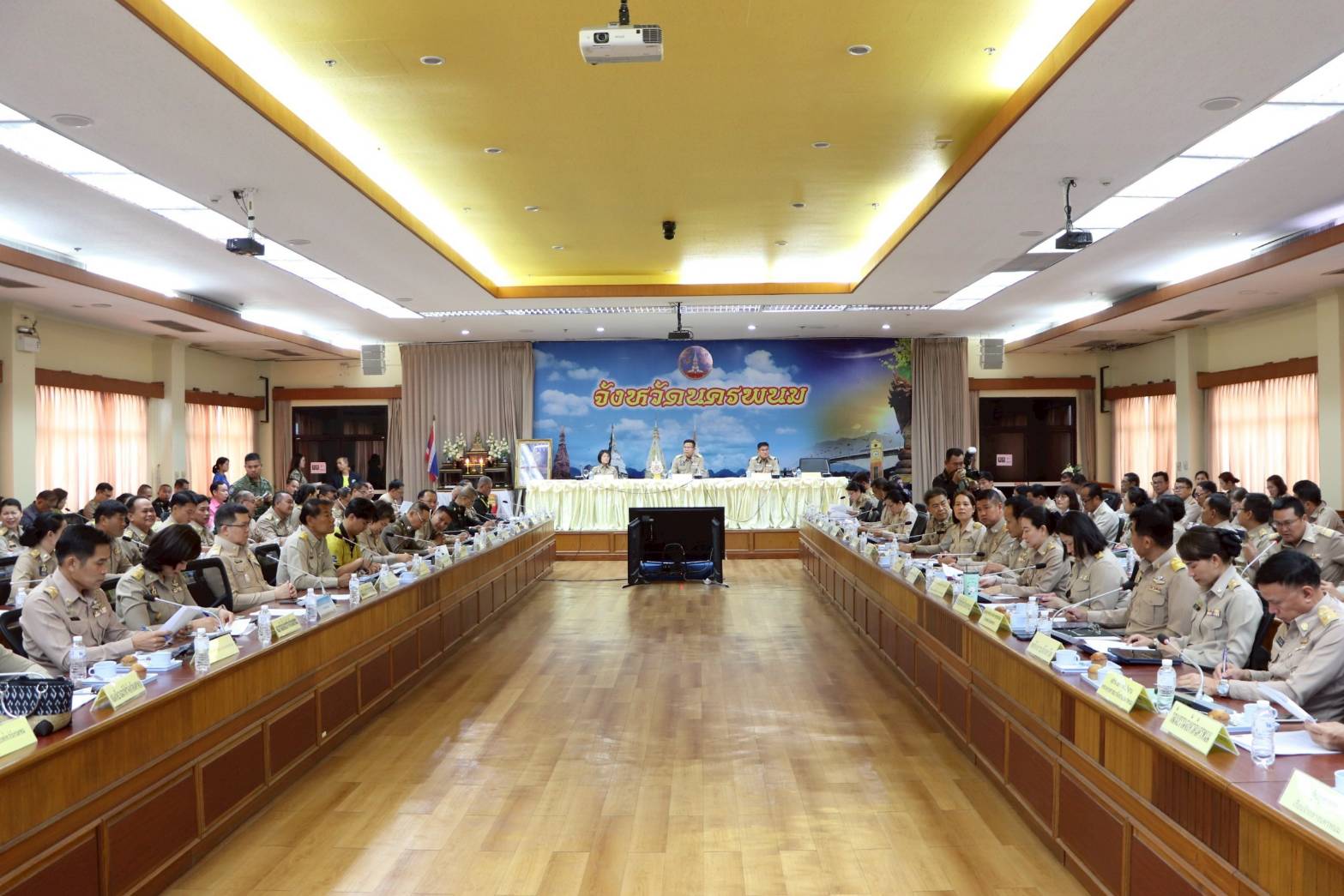 พช.นครพนม ร่วมประชุมคณะกรมการจังหวัดนครพนม ครั้งที่ 4/2568 ประจำเดือนเมษายน 2568