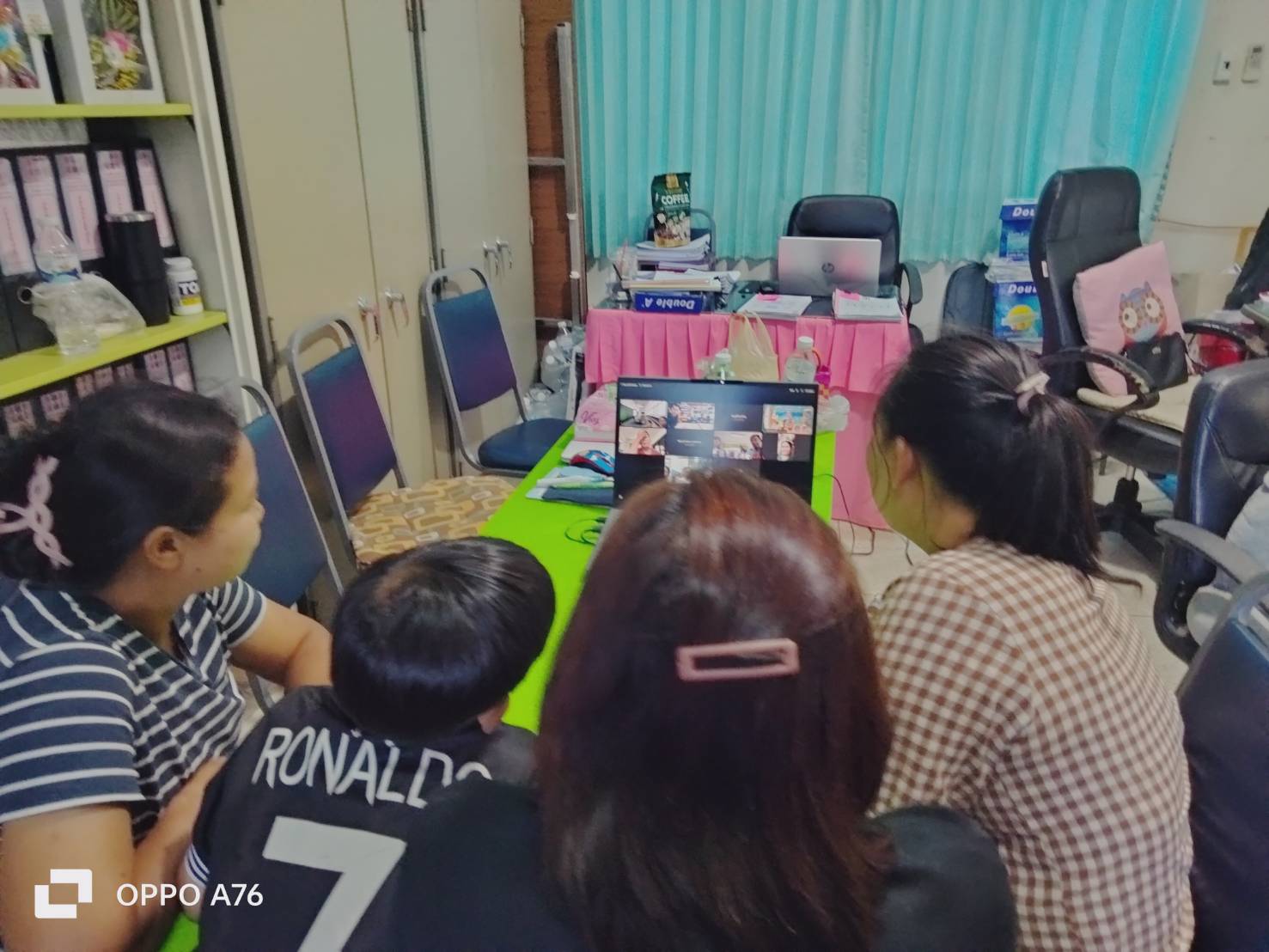 พช.นครพนม ประชุมเตรียมความพร้อมผู้ประกอบการที่ได้รับการคัดเลือกเข้าร่วมงาน OTOP Midyear 2025 ณ อิมแพ็ค เมืองทองธานี