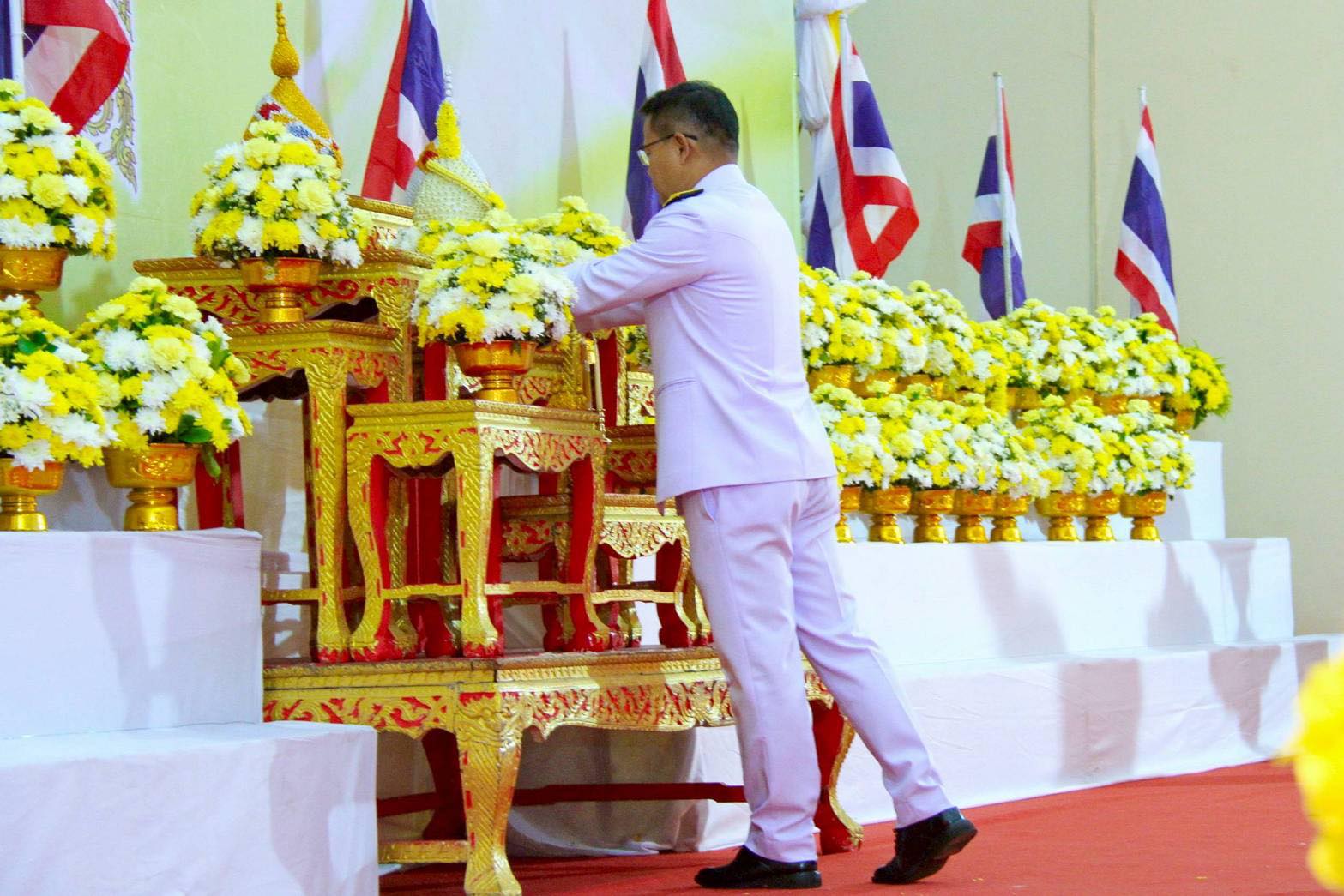 พช.นครพนม ร่วมพิธีวันที่ระลึกพระบาทสมเด็จพระนั่งเกล้าเจ้าอยู่หัว พระมหาเจษฎาราชเจ้า และวันข้าราชการพลเรือน ประจำปี 2568