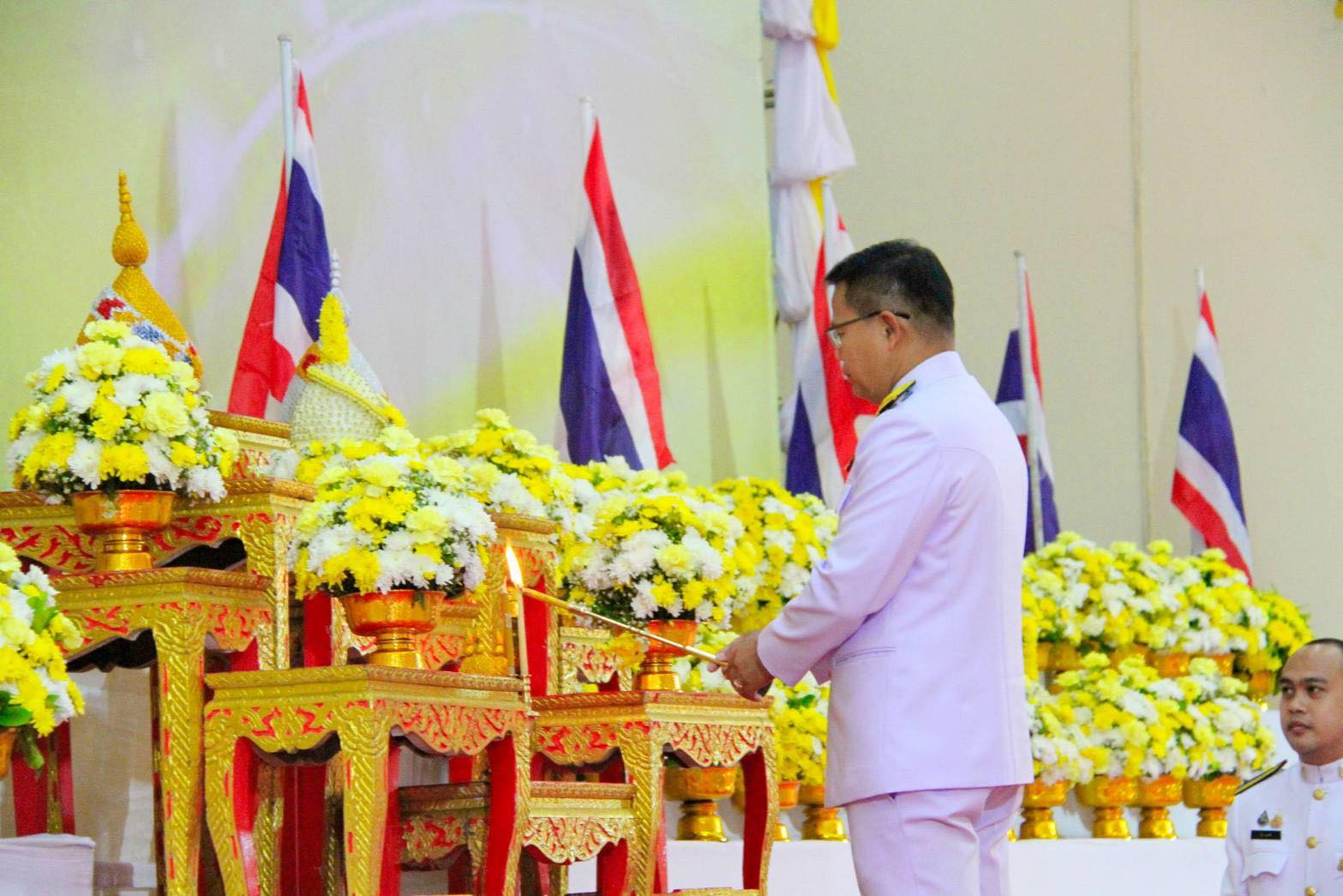 พช.นครพนม ร่วมพิธีวันที่ระลึกพระบาทสมเด็จพระนั่งเกล้าเจ้าอยู่หัว พระมหาเจษฎาราชเจ้า และวันข้าราชการพลเรือน ประจำปี 2568