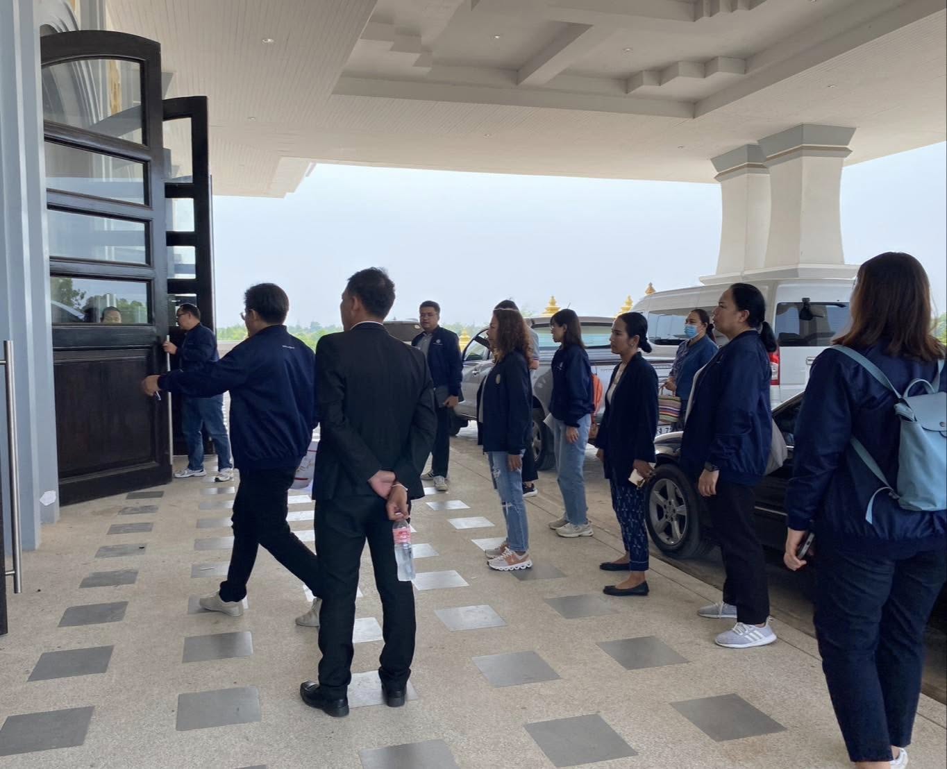 พช.นครพนม ลงสำรวจพื้นที่เตรียมจัดสถานที่แสดงและจำหน่ายสินค้า OTOP ในกลุ่มจังหวัดสนุก สำหรับการประชุมครม.สัญจร 28-29 เมษายน 2568