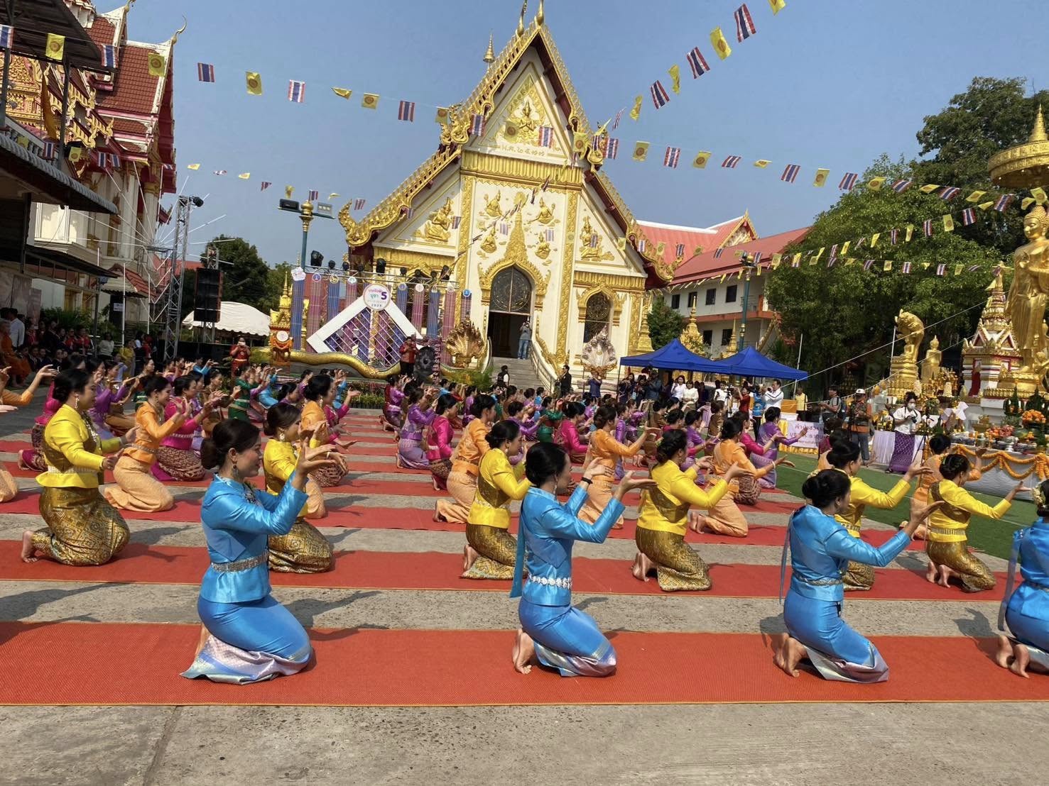 พช.นครพนม ร่วมพิธีเปิดงานบุญเดือนห้า บูชาพระธาตุนคร