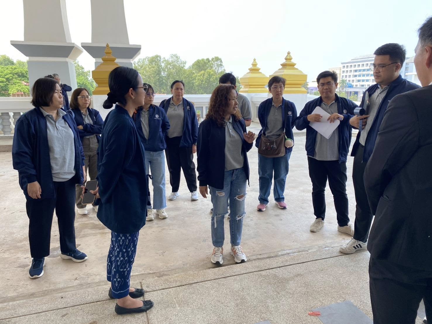 พช.นครพนม ลงสำรวจพื้นที่เตรียมจัดสถานที่แสดงและจำหน่ายสินค้า OTOP ในกลุ่มจังหวัดสนุก สำหรับการประชุมครม.สัญจร 28-29 เมษายน 2568