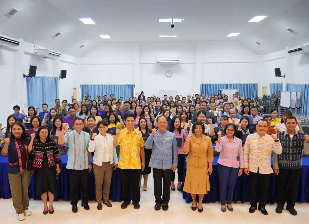 พช.นครพนม ร่วมพิธีปิดหลักสูตรเสริมสมรรถนะนักวิชาการพัฒนาชุมชนชำนาญการพิเศษ รุ่นที่ 1