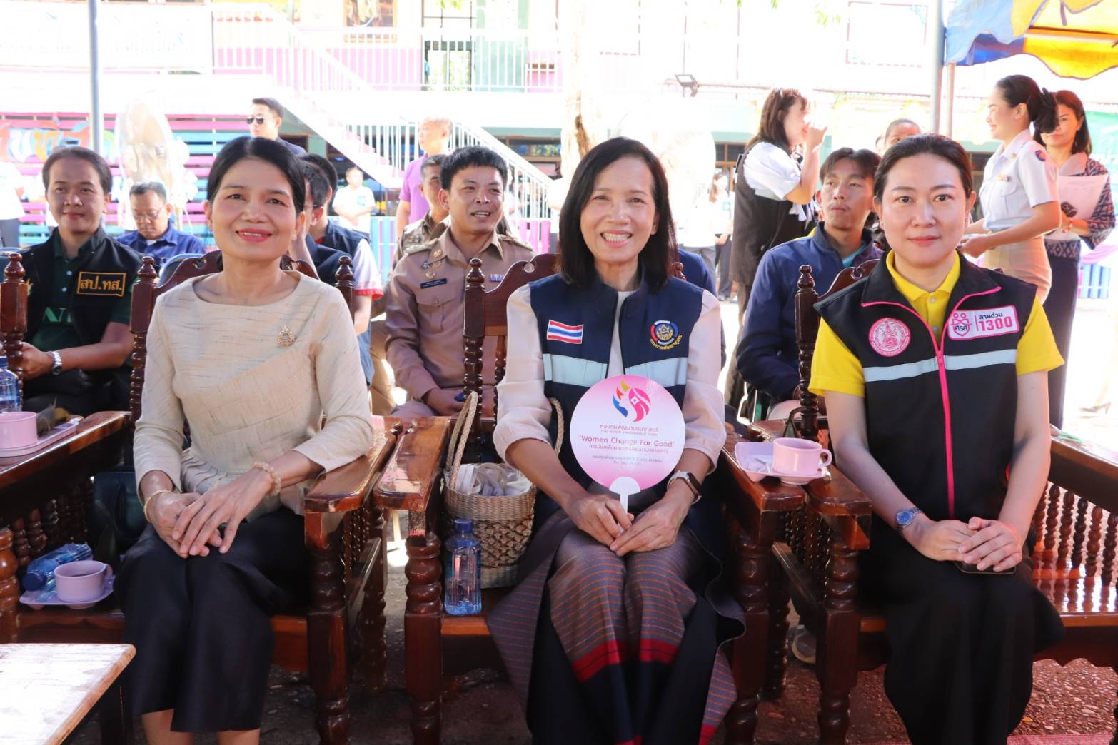 พช.นครพนม ร่วมออกหน่วยบริการจังหวัดเคลื่อนที่แบบบูรณาการ บำบัดทุกข์ บำรุงสุข สร้างรอยยิ้มให้ประชาชน พื้นที่อำเภอนาแก จังหวัดนครพนม