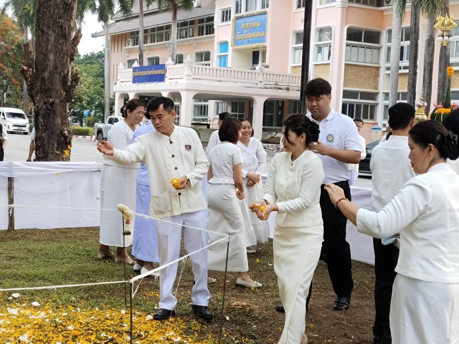 พช.นครพนม ร่วมพิธีบวงสรวงสร้างหอพระประจำศาลากลางจังหวัดนครพนม