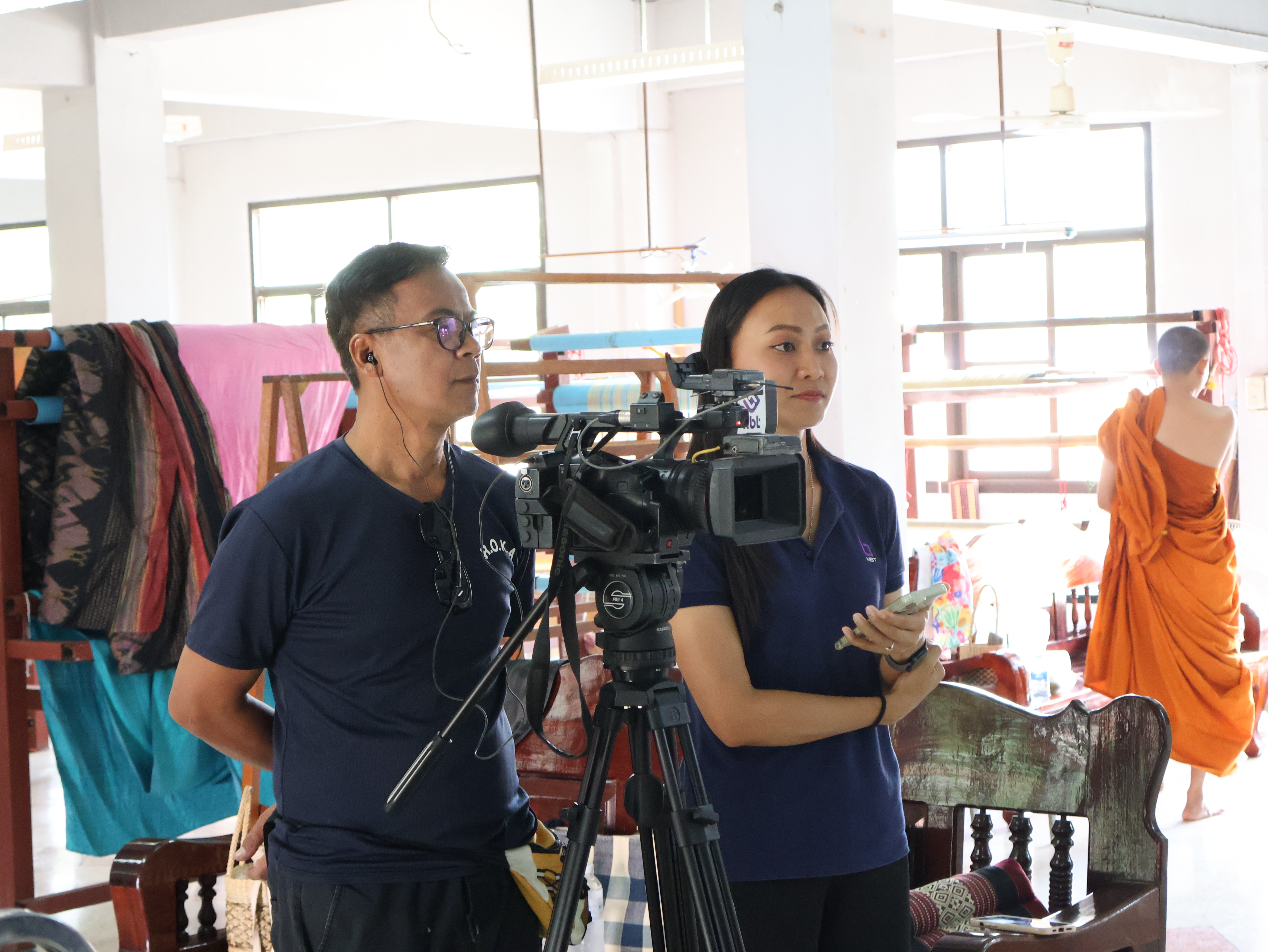 พช.นครพนม ให้สัมภาษณ์ในการถ่ายทำรายการ สถานีโทรทัศน์ NBT ส่วนกลาง โครงการสืบสานพระราชปณิธาน “นาหว้าโมเดล”