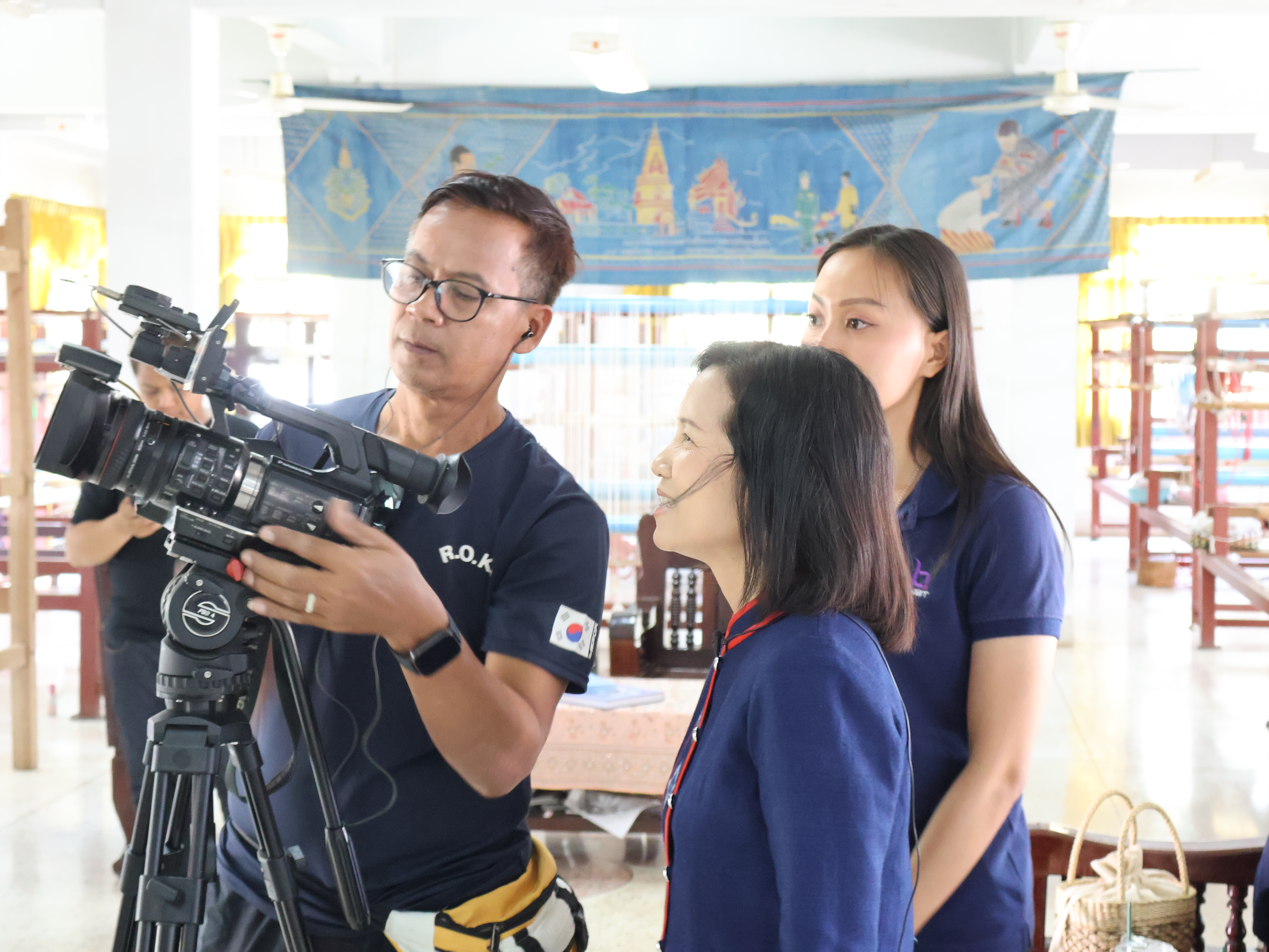 พช.นครพนม ให้สัมภาษณ์ในการถ่ายทำรายการ สถานีโทรทัศน์ NBT ส่วนกลาง โครงการสืบสานพระราชปณิธาน “นาหว้าโมเดล”