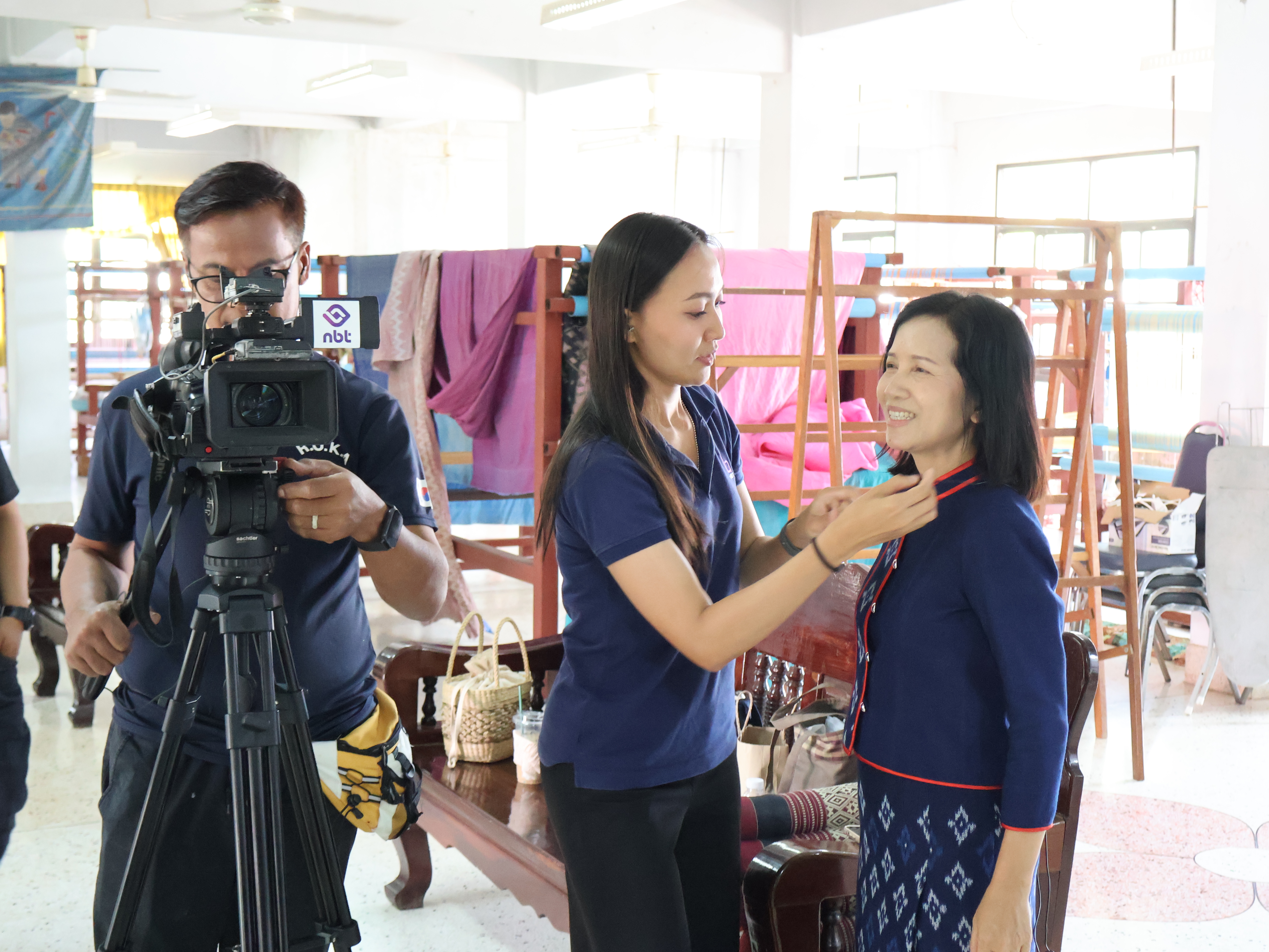 พช.นครพนม ให้สัมภาษณ์ในการถ่ายทำรายการ สถานีโทรทัศน์ NBT ส่วนกลาง โครงการสืบสานพระราชปณิธาน “นาหว้าโมเดล”