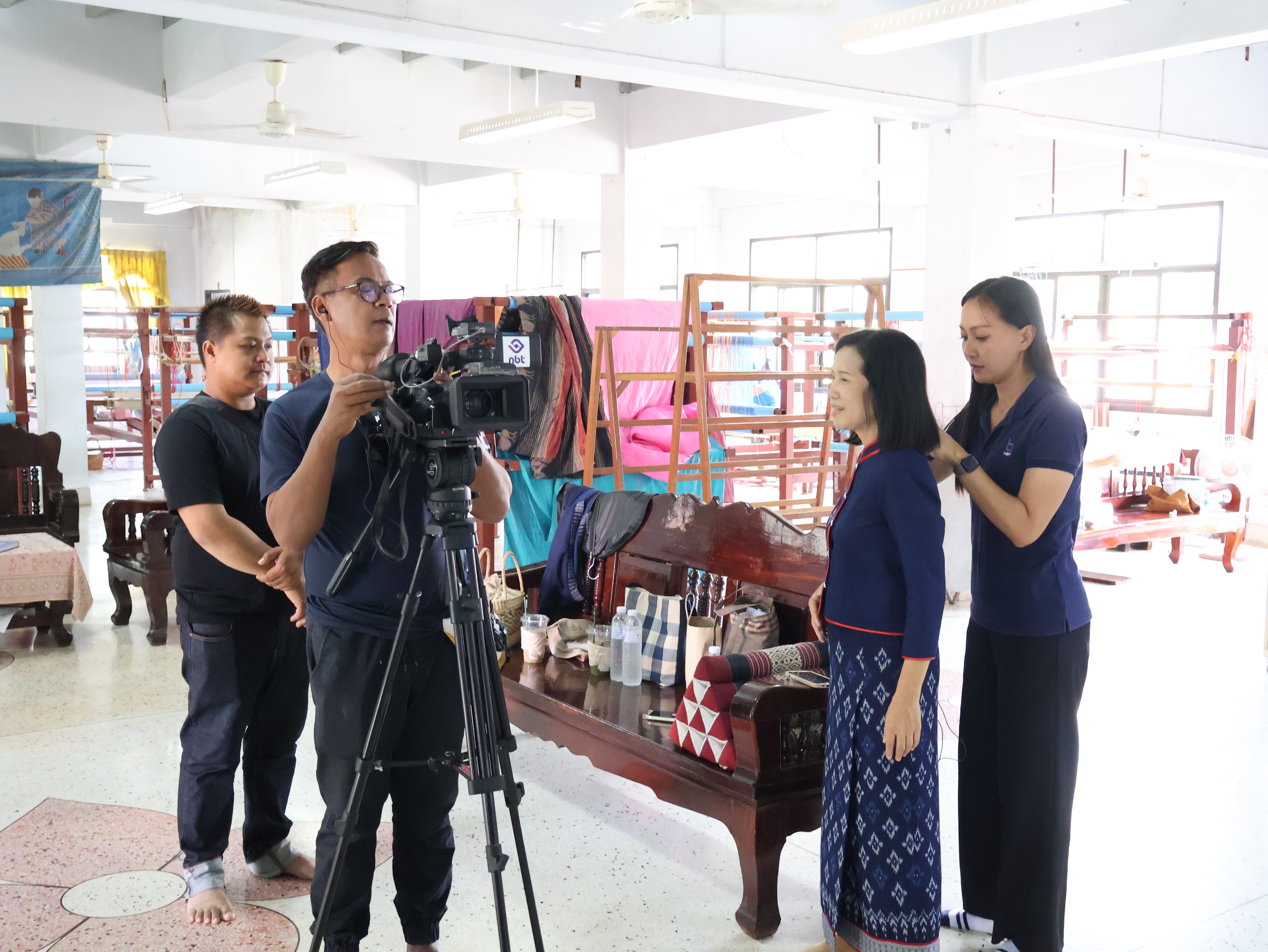 พช.นครพนม ให้สัมภาษณ์ในการถ่ายทำรายการ สถานีโทรทัศน์ NBT ส่วนกลาง โครงการสืบสานพระราชปณิธาน “นาหว้าโมเดล”