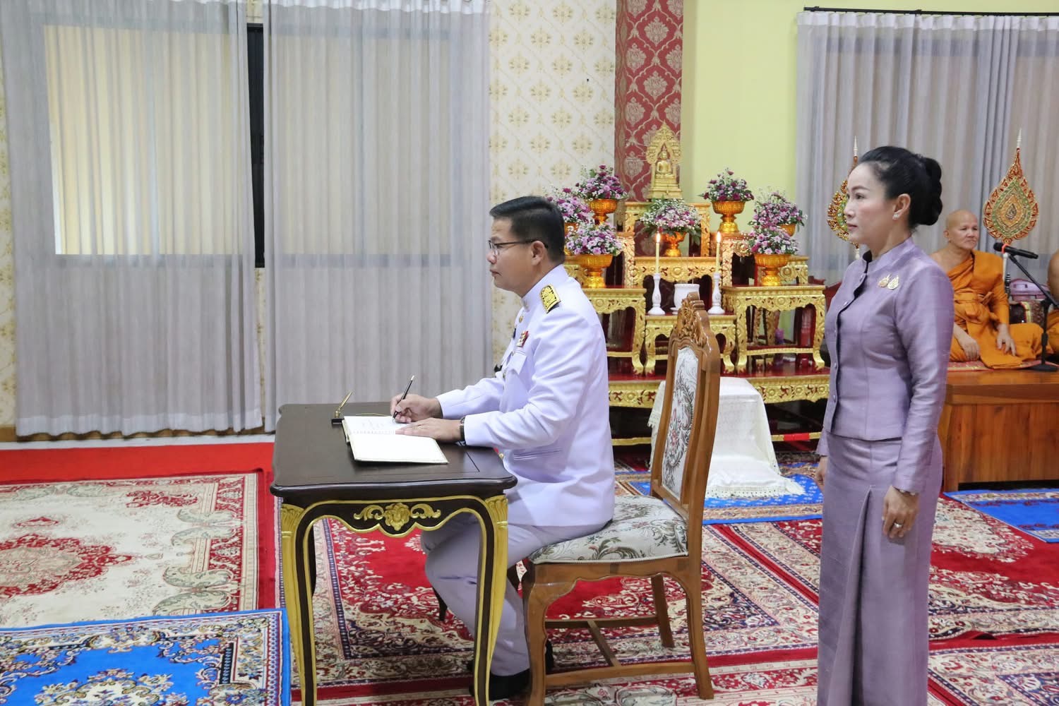 พช.นครพนม ร่วมพิธีทำบุญตักบาตรถวายเป็นพระราชกุศล กิจกรรมเฉลิมพระเกียรติสมเด็จพระนางเจ้า ฯ พระบรมราชินี เนื่องในโอกาสวันเฉลิมพระชนมพรรษา 3 มิถุนายน 2568