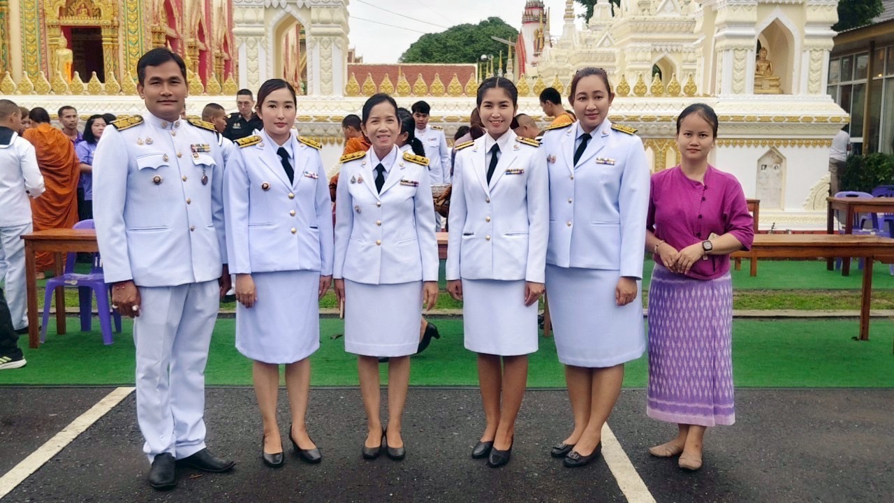 พช.นครพนม ร่วมพิธีทำบุญตักบาตรถวายเป็นพระราชกุศล กิจกรรมเฉลิมพระเกียรติสมเด็จพระนางเจ้า ฯ พระบรมราชินี เนื่องในโอกาสวันเฉลิมพระชนมพรรษา 3 มิถุนายน 2568