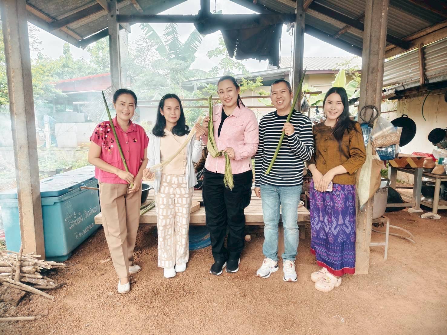 พช.นครพนม: ร่วมกิจกรรมสนับสนุนโครงการส่งเสริมกระบวนการเครือข่ายองค์ความรู้ (Khowledge – Based OTOP : KBO)