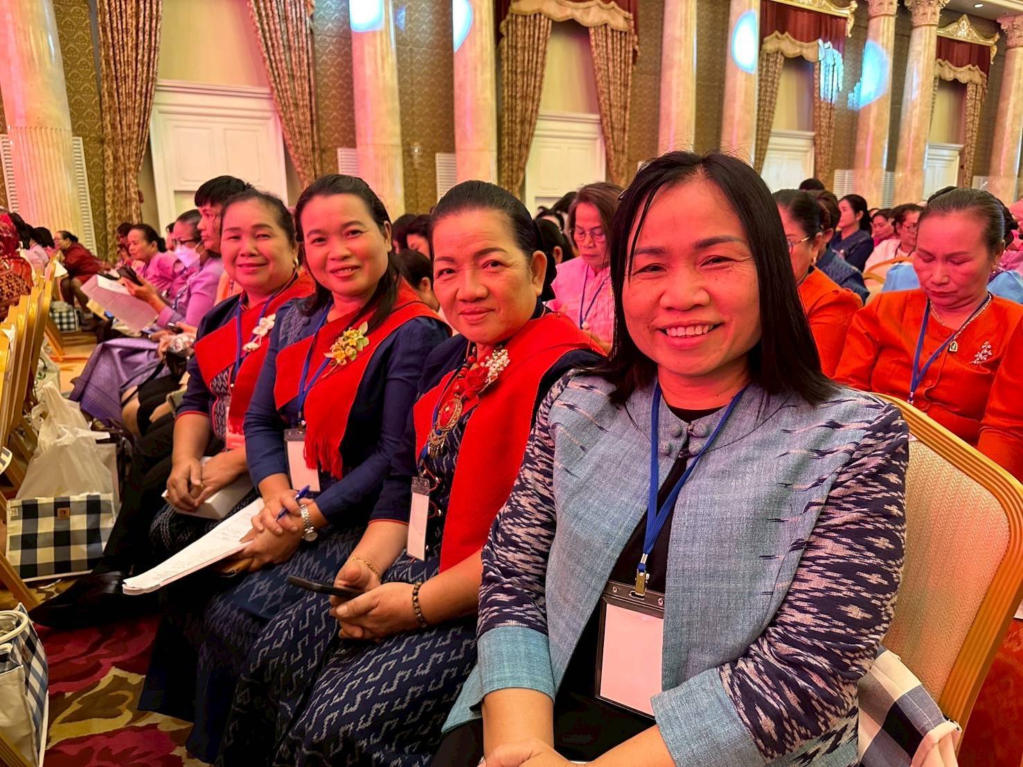 นครพนม นำทีมสตรี ร่วมงาน “พลังสตรีเพื่อการพัฒนา เสริมสร้างโอกาส สร้างอนาคต”