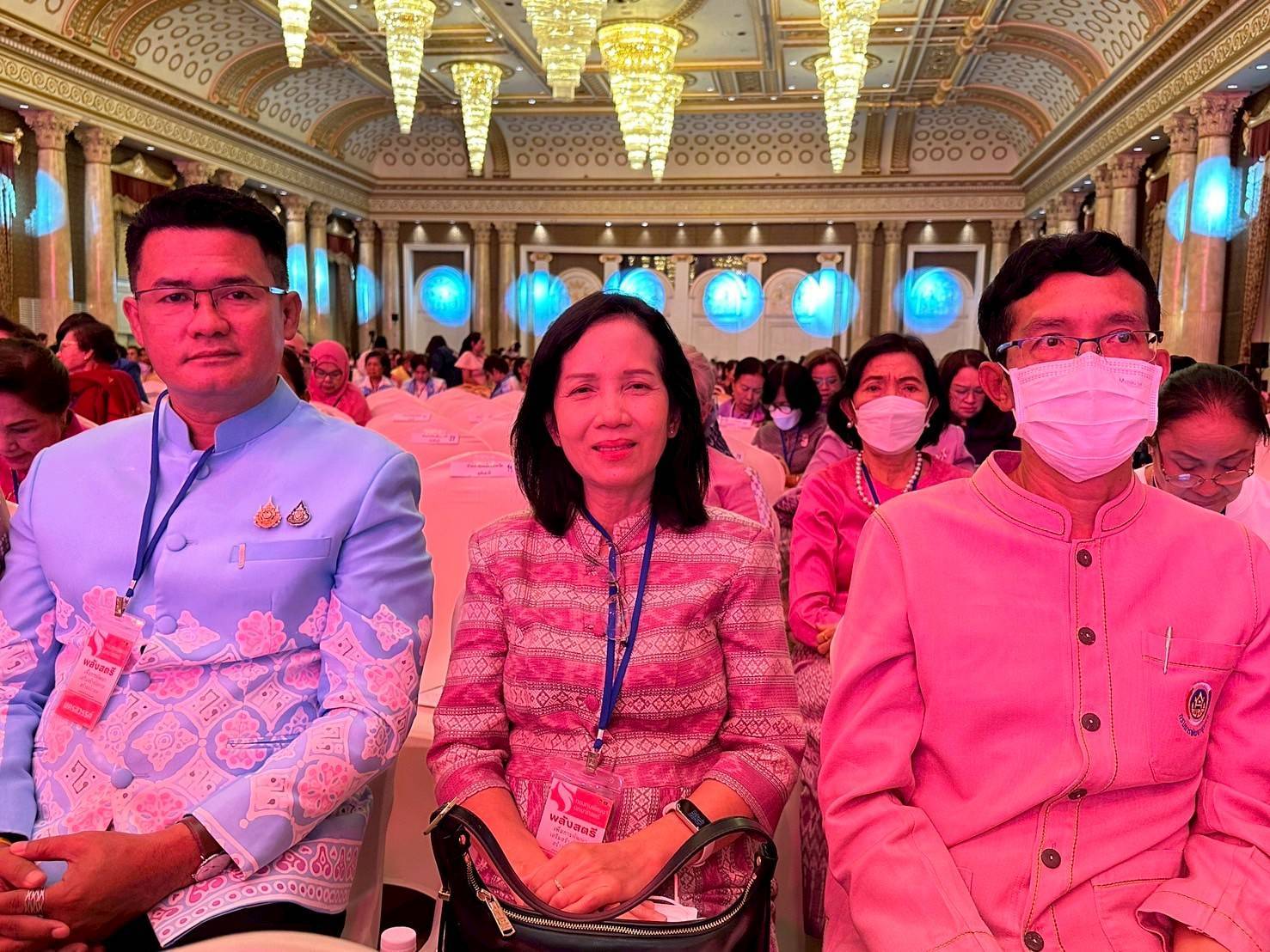 นครพนม นำทีมสตรี ร่วมงาน “พลังสตรีเพื่อการพัฒนา เสริมสร้างโอกาส สร้างอนาคต”
