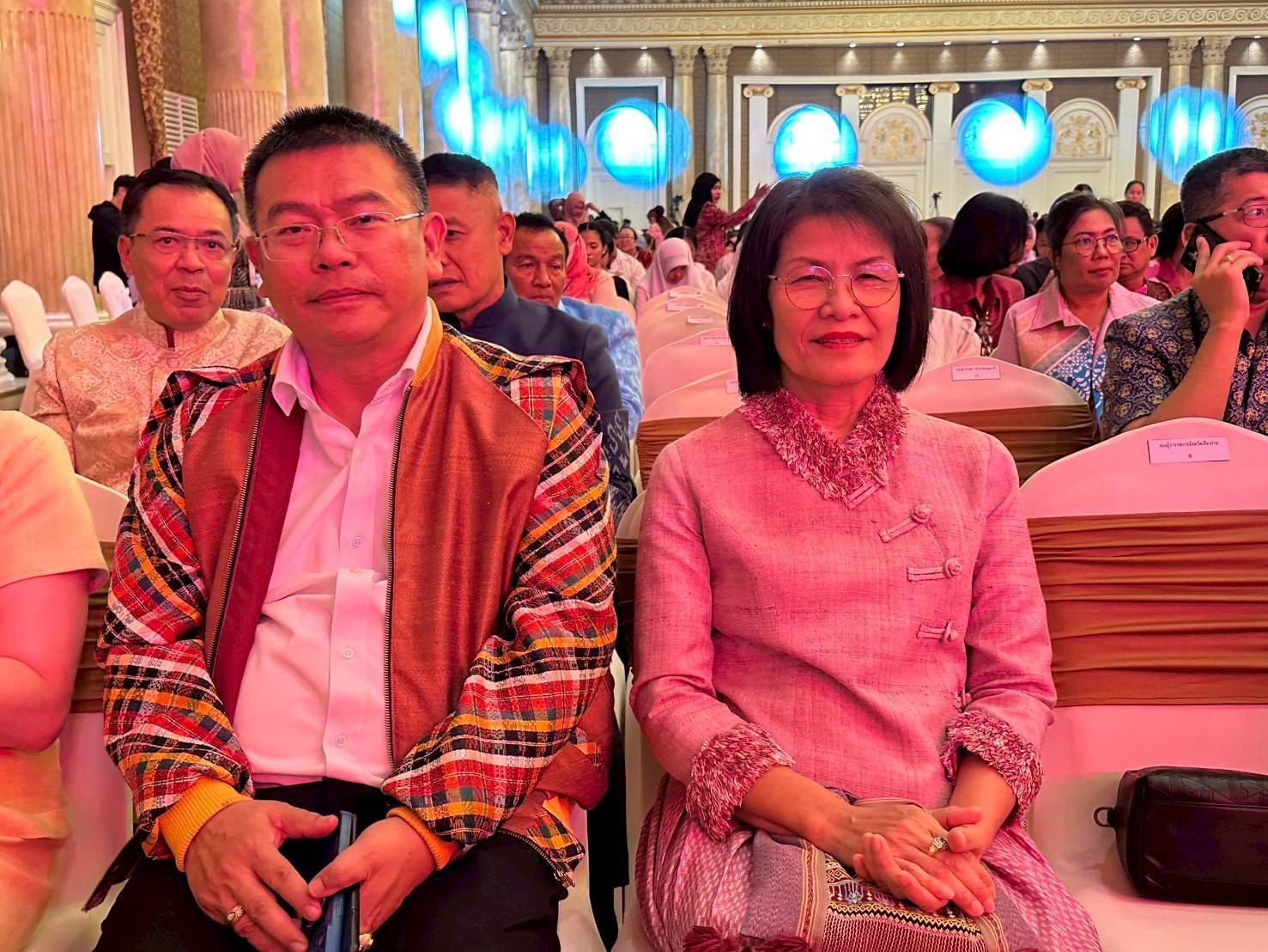 นครพนม นำทีมสตรี ร่วมงาน “พลังสตรีเพื่อการพัฒนา เสริมสร้างโอกาส สร้างอนาคต”