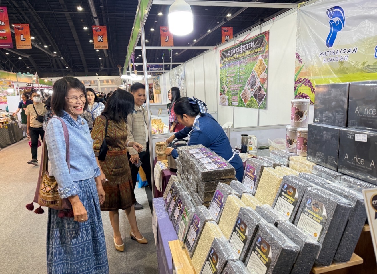 นายกรัฐมนตรี เปิดงาน OTOP MIDYEAR 2025 ชู OTOP และ Soft Power สร้างรายได้กระตุ้นเศรษฐกิจ ให้ชีวิตความเป็นอยู่ของประชาชนดีขึ้น