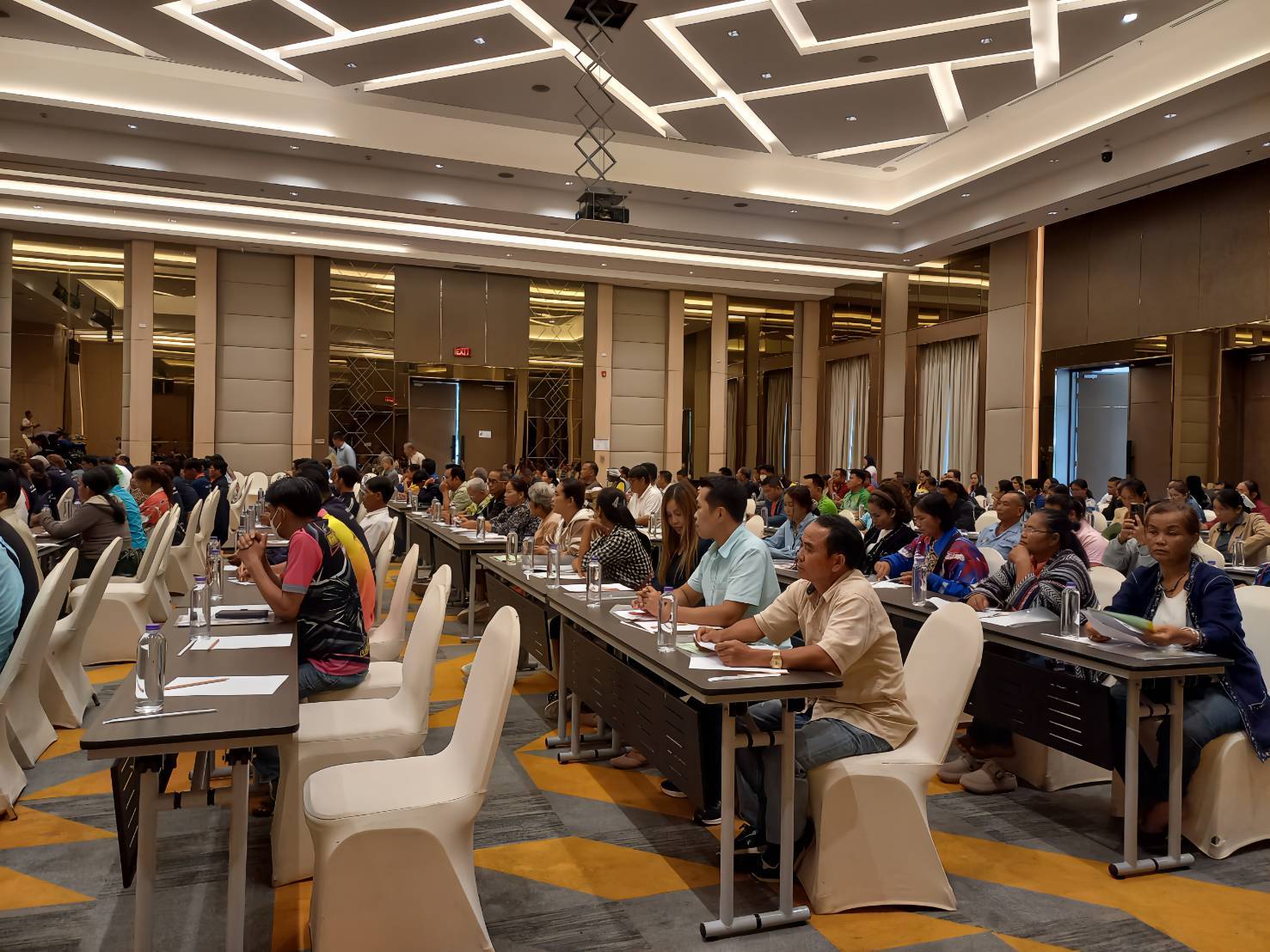 พช.นครพนม บรรยายพิเศษในโครงการสร้างความเข้มแข็งของผู้นำชุมชน ตามนโยบายกระทรวงมหาดไทย