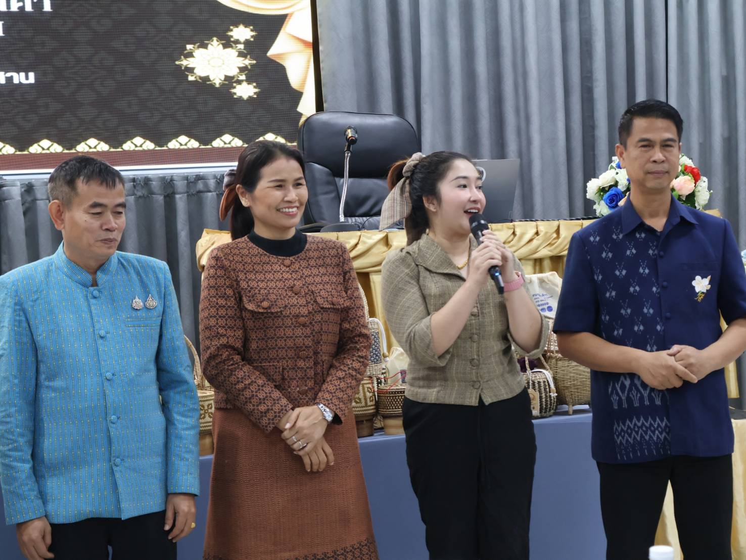 พช.นครพนม ยกระดับผลิตภัณฑ์จักสานสู่เวทีโลก ปลุกพลัง Soft Power กลุ่มจังหวัดสนุก
