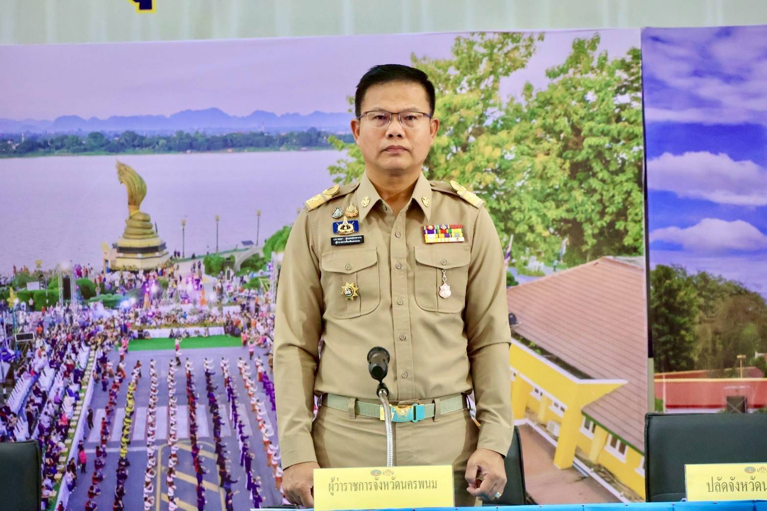 พช.นครพนม ร่วมพิธีมอบนโยบายและลงนามปฏิญญาร่วม “รวมพลัง ยับยั้งปัญหายาเสพติด No Drugs No Dealers” ขับเคลื่อนแนวทางแก้ไขปัญหาเชิงรุกและยั่งยืน