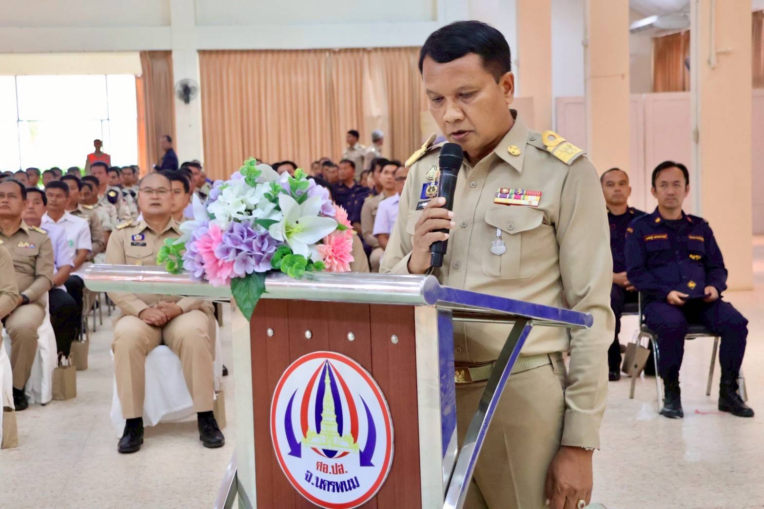 พช.นครพนม ร่วมพิธีมอบนโยบายและลงนามปฏิญญาร่วม “รวมพลัง ยับยั้งปัญหายาเสพติด No Drugs No Dealers” ขับเคลื่อนแนวทางแก้ไขปัญหาเชิงรุกและยั่งยืน