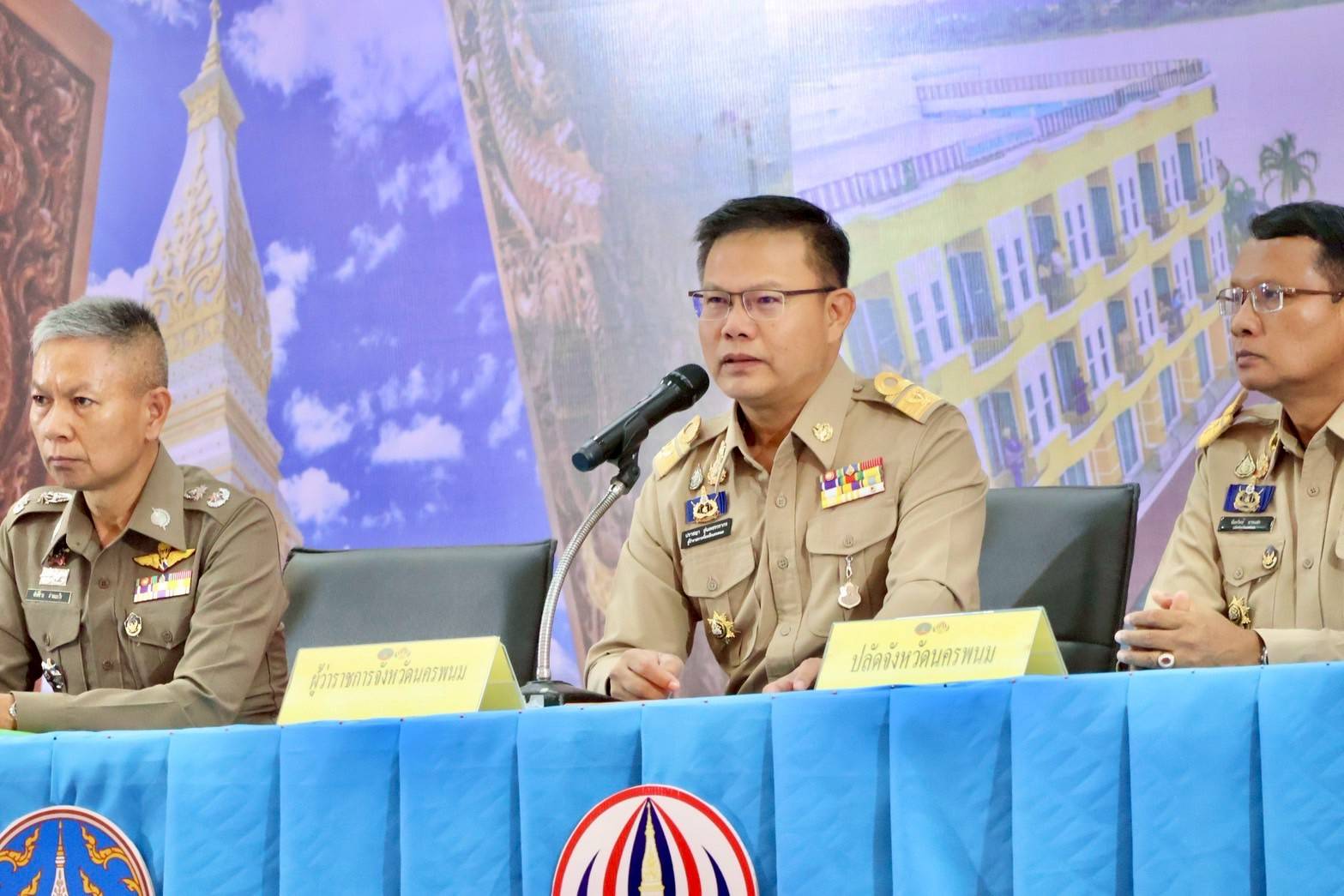 พช.นครพนม ร่วมพิธีมอบนโยบายและลงนามปฏิญญาร่วม “รวมพลัง ยับยั้งปัญหายาเสพติด No Drugs No Dealers” ขับเคลื่อนแนวทางแก้ไขปัญหาเชิงรุกและยั่งยืน
