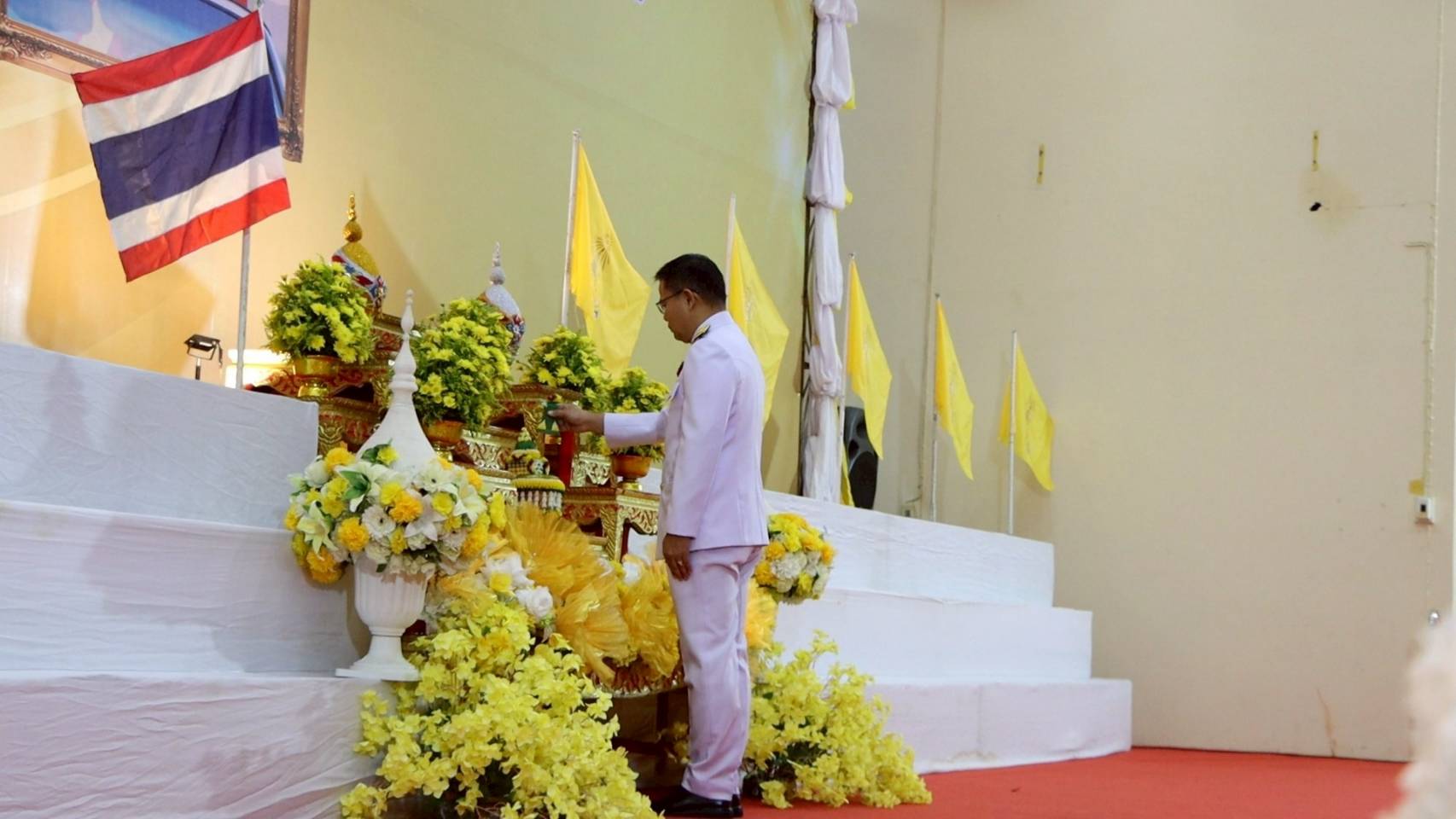 จังหวัดนครพนม จัดพิธีถวายสัตย์ปฏิญาณเพื่อเป็นข้าราชการที่ดีและพลังของแผ่นดิน ถวายพระราชกุศลเฉลิมพระเกียรติ พระบาทสมเด็จพระเจ้าอยู่หัว เนื่องในโอกาสวันเฉลิมพระชนมพรรษา 28 กรกฎาคม 2568