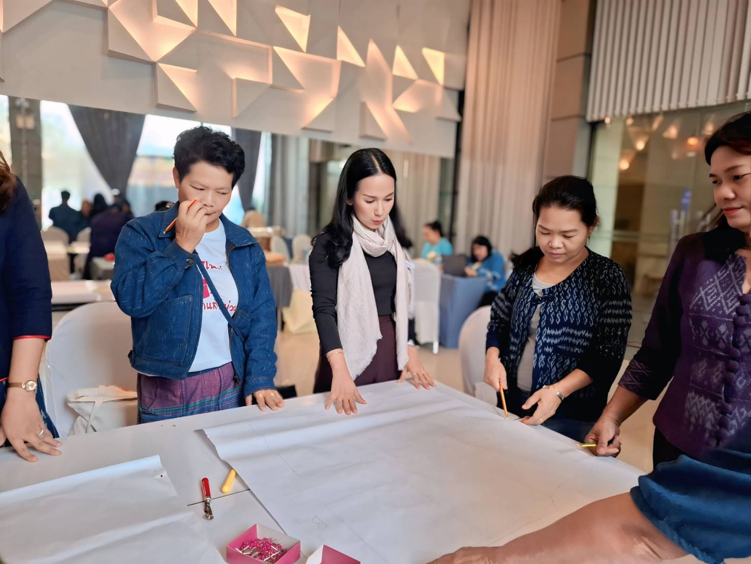 นครพนม ยกระดับผ้าพื้นถิ่นสู่เวทีโลก ปลุกพลัง Soft Power กลุ่มจังหวัดสนุก