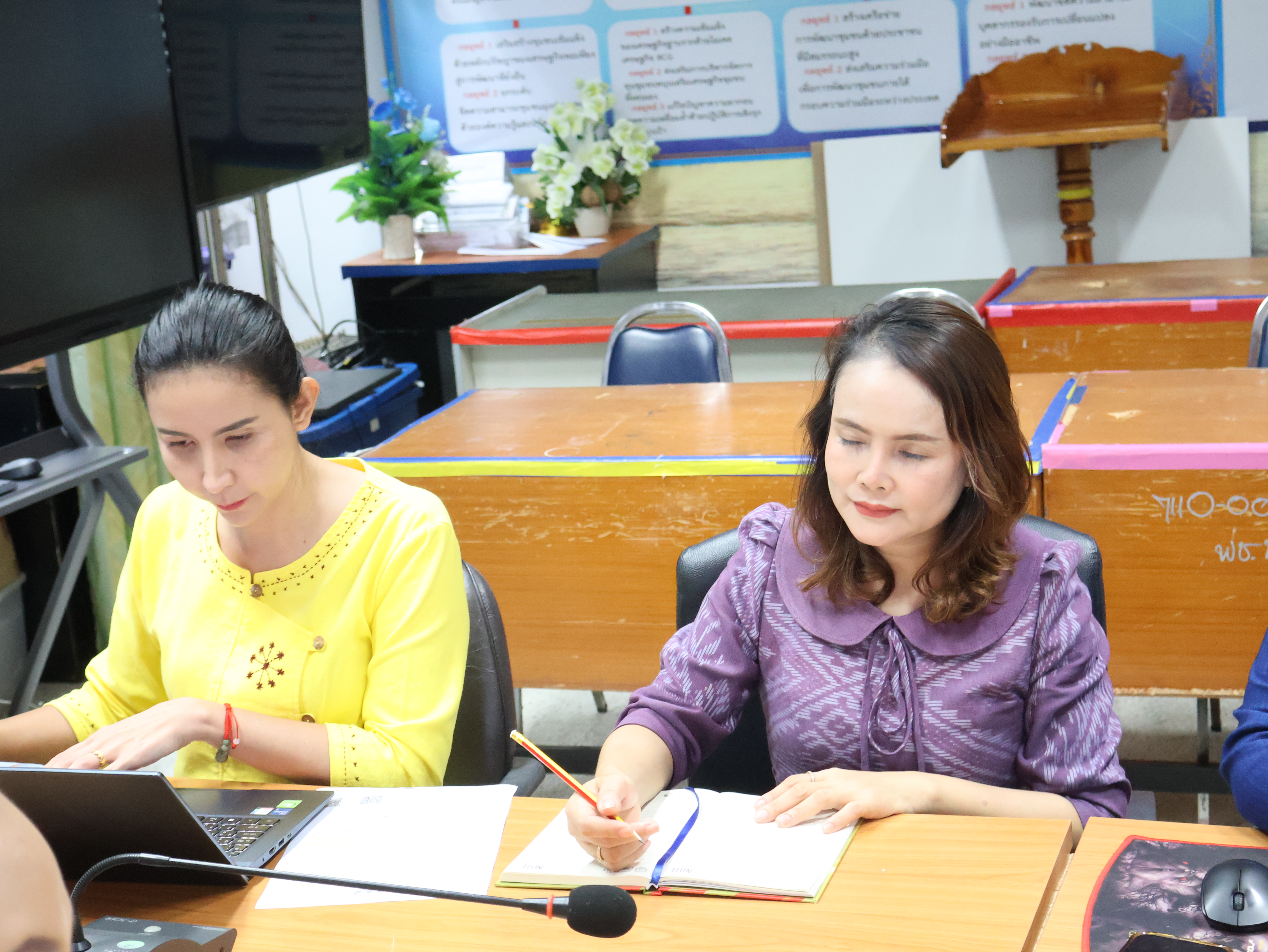 พช.นครพนม ประชุมผู้อำนวยการกลุ่มงานฯ นักวิชาการพัฒนาชุมชน และเจ้าหน้าที่พัฒนาชุมชน เพื่อขับเคลื่อนการดำเนินงานพัฒนาชุมชนจังหวัดนครพนม