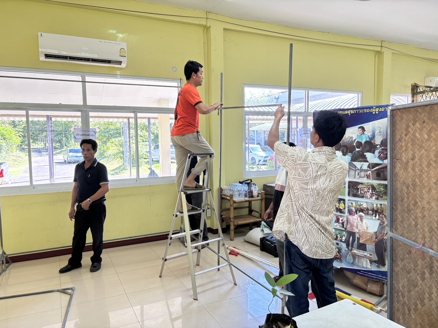 พช.นครพนม เตรียมความพร้อมจัดนิทรรศการนำเสนอผลสำเร็จการส่งเสริมการใช้ประโยชน์และขยายผลแผนพัฒนาตำบลสู่ตำบลเข้มแข็มแข็งตามหลักปรัชญาของเศรษฐกิจพอเพียงสู่ความยั่งยืน