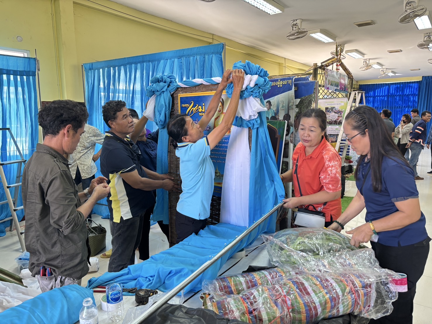 พช.นครพนม เตรียมความพร้อมจัดนิทรรศการนำเสนอผลสำเร็จการส่งเสริมการใช้ประโยชน์และขยายผลแผนพัฒนาตำบลสู่ตำบลเข้มแข็มแข็งตามหลักปรัชญาของเศรษฐกิจพอเพียงสู่ความยั่งยืน