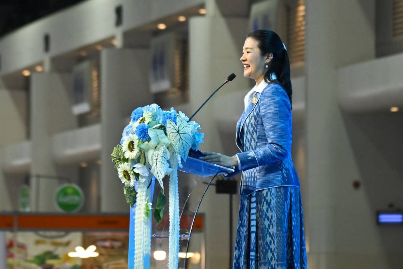 พช.นครพนม รับมอบรางวัล “สตรีดีเด่นการขับเคลื่อนนโยบายกระทรวงมหาดไทย” ประจำปี 2568