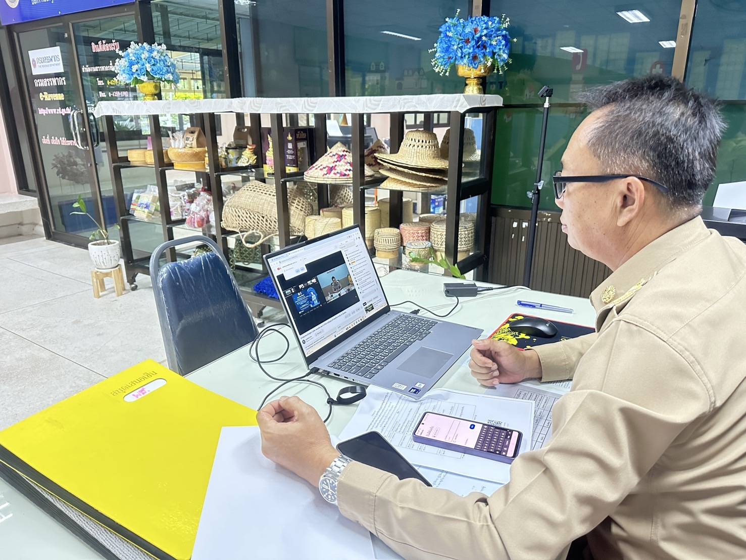 พช.นครพนม ร่วมอบรมหลักสูตร Cyber security และการใช้งานปัญญาประดิษฐ์ในภาครัฐ (AI) ตามโครงการเพิ่มประสิทธิภาพการบริหารจัดการความมั่นคงปลอดภัยสารสนเทศตามแนวทางมาตรฐานสากล