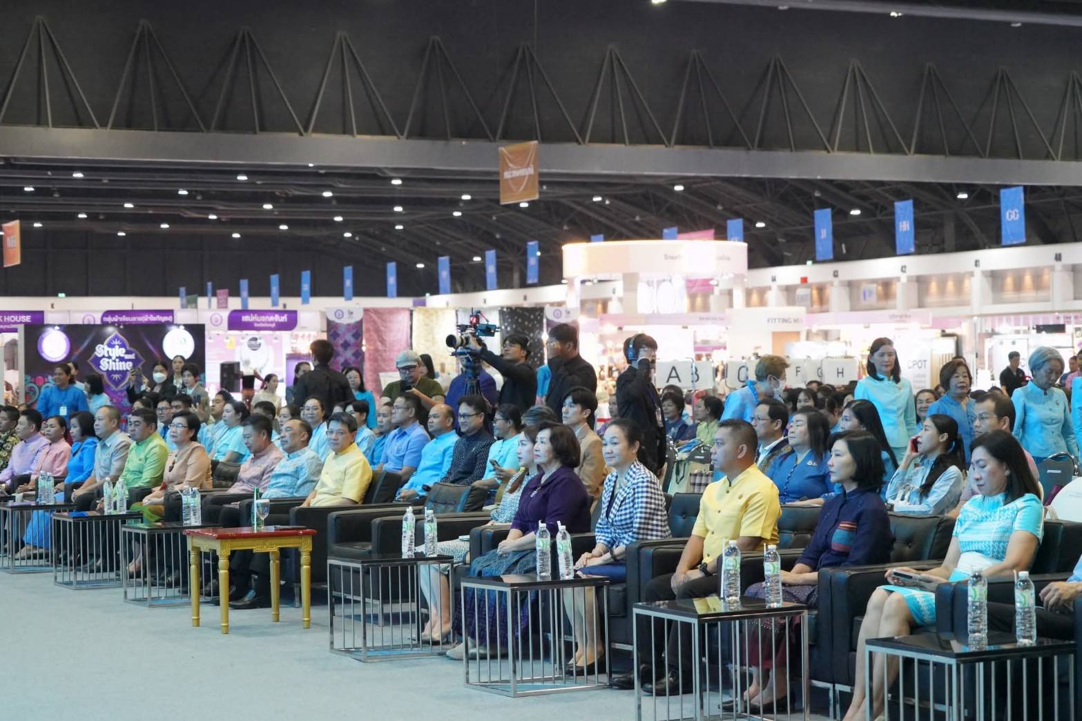 พช.นครพนม รับมอบรางวัล “สตรีดีเด่นการขับเคลื่อนนโยบายกระทรวงมหาดไทย” ประจำปี 2568