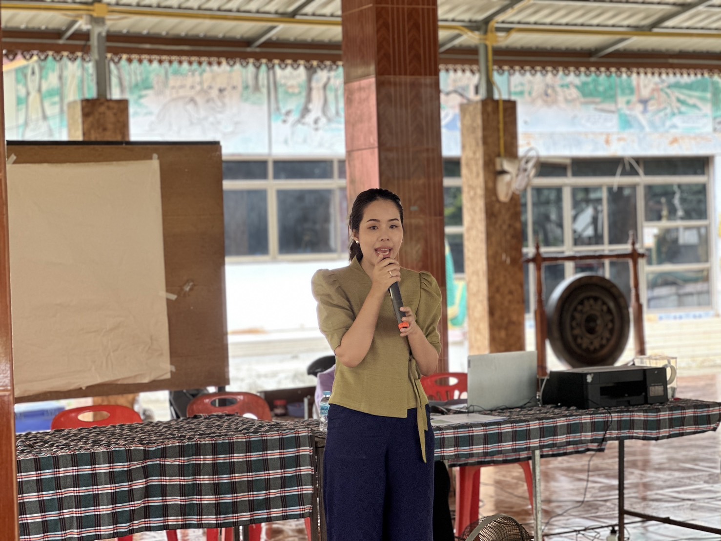 พช.นครพนม เร่งติดตาม ตรวจสอบและแก้ไขปัญหาการชำระเงินยืมโครงการแก้ไขปัญหาความยากจน (กข.คจ.)