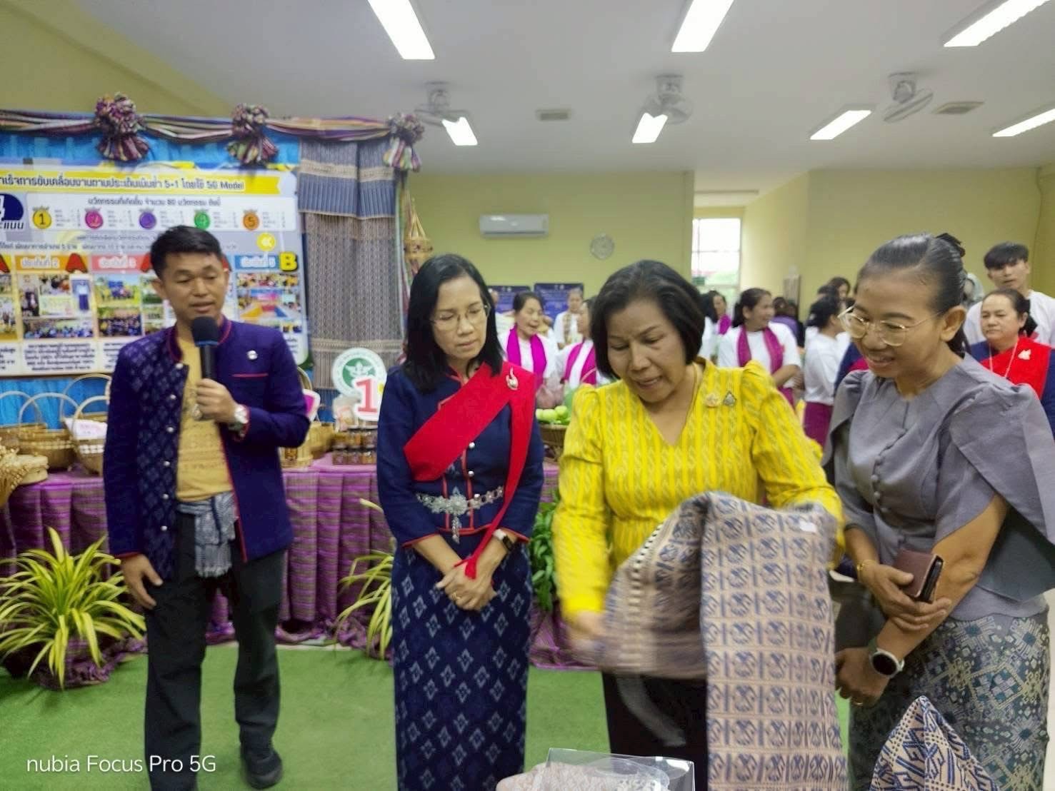 พช.นครพนม ร่วมนำเสนอผลงานคัดเลือกหน่วยงานต้นแบบและนวัตกรรมดีเด่น (CDCA) ประจำปี 2568 ระดับเขตให้บริการของศูนย์ศึกษาและพัฒนาชุมชนอุบลราชธานี
