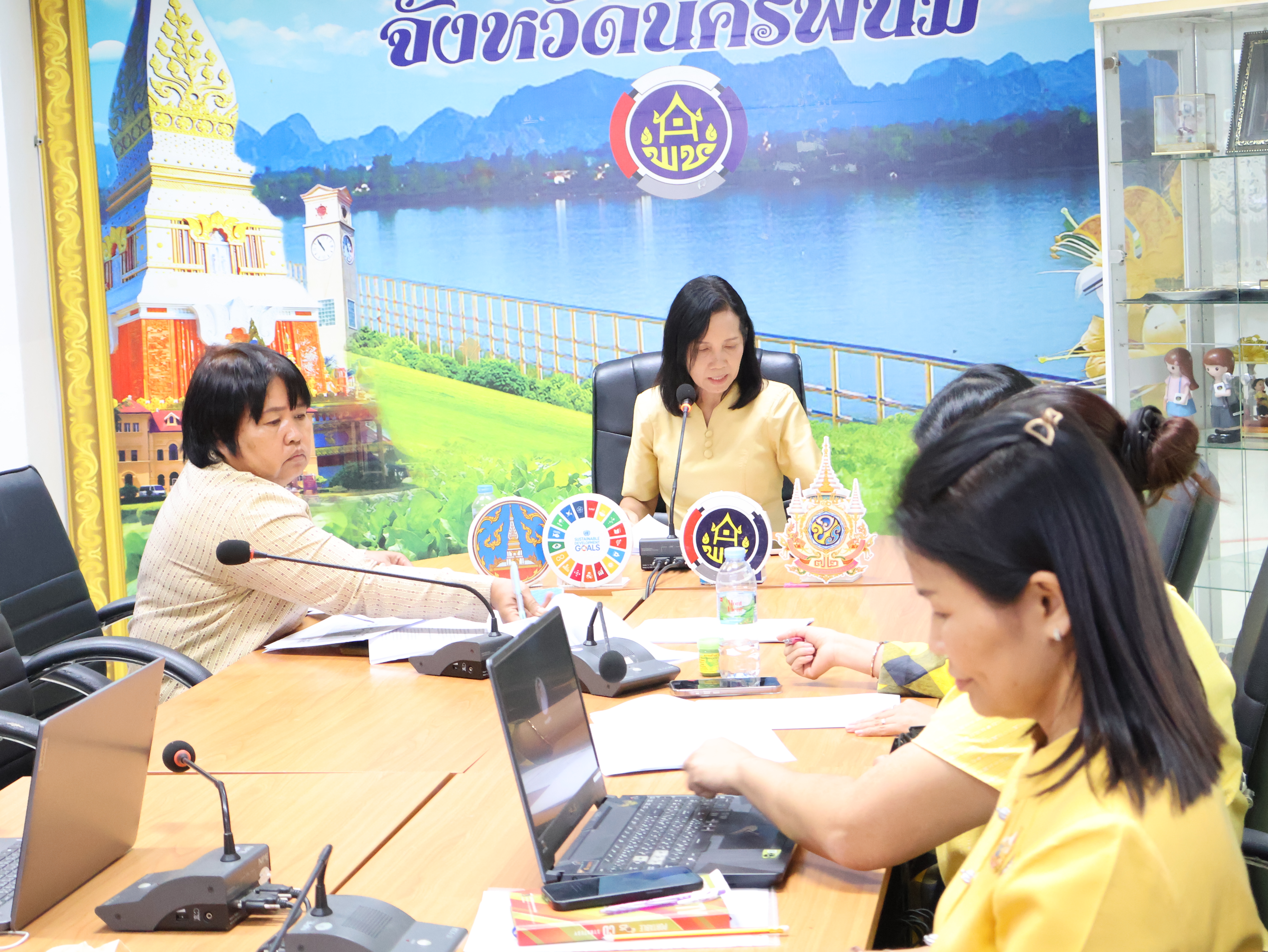 พช.นครพนม ประชุมผู้อำนวยการกลุ่มงานฯ นักวิชาการพัฒนาชุมชน และเจ้าหน้าที่พัฒนาชุมชน เพื่อขับเคลื่อนการดำเนินงานพัฒนาชุมชนจังหวัดนครพนม