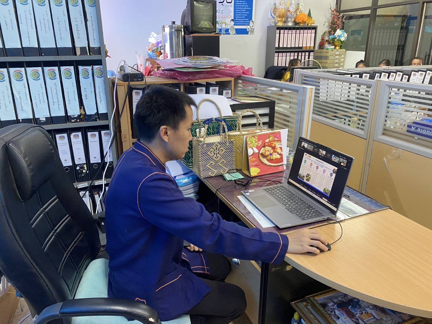 พช.นครพนม มุ่งผลสัมฤทธิ์การขับเคลื่อนการดำเนินงานตามประเด็นเน้นย้ำของอธิบดีกรมการพัฒนาชุมชน จัดประชุมชี้แจงแนวทางการประชาสัมพันธ์ความสำเร็จ ผ่าน Cisco Webex Meeting