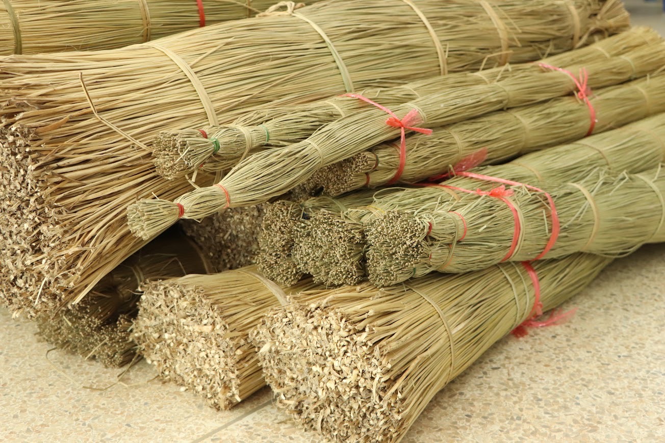 นครพนม ส่งเสริมการผลิต ต่อยอด หัตถอุตสาหกรรมชุมชนต้นกกนครพนม ด้วยนวัตกรรมและเทคในโลยีเพื่อสร้างรายได้อย่างยั่งยืน